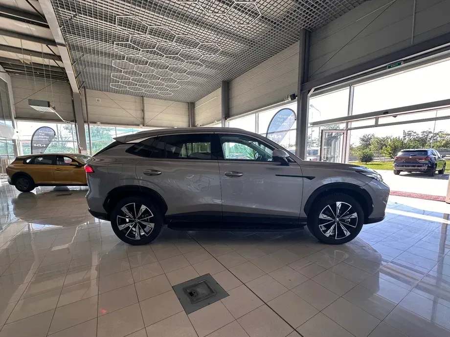MG EHS 1.5 T-GDi AT PHEV Exclusive — imagine 9