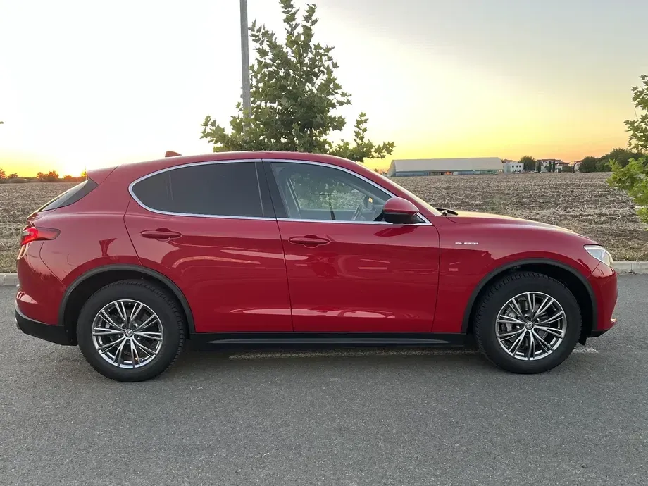 Alfa Romeo Stelvio 2.0 Turbo AWD AT8 Super — imagine 3