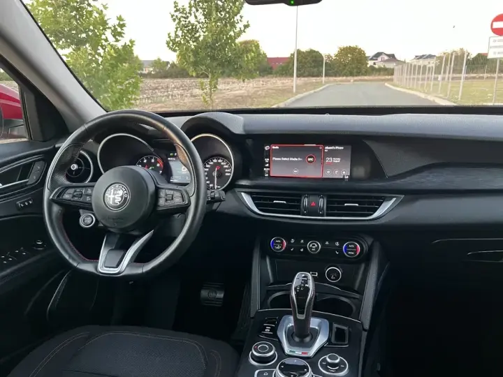 Alfa Romeo Stelvio 2.0 Turbo AWD AT8 Super