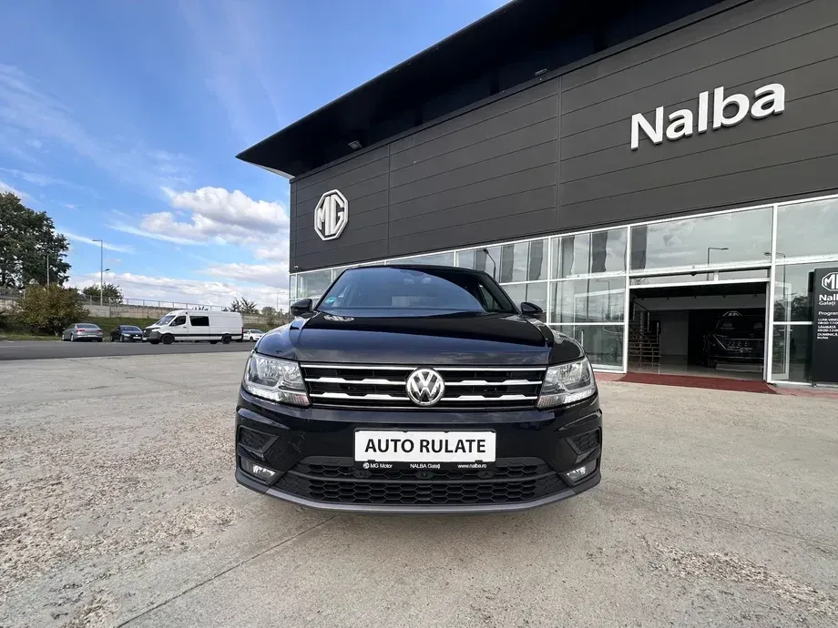 Volkswagen Tiguan II 2.0 TDI SCR 4MOTION BlueMotion Technology DSG Lounge Sport & Style — imagine 3