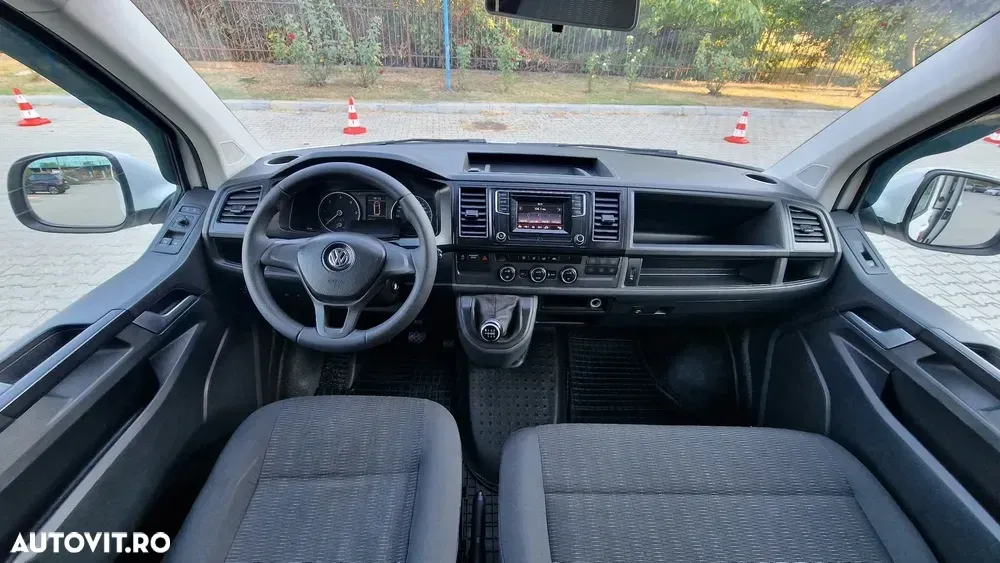 Volkswagen Caravelle — imagine 5