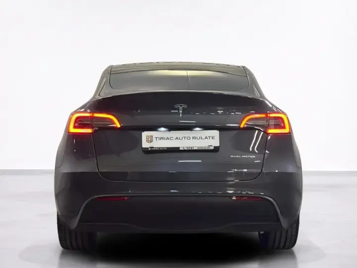 Tesla Model Y Long Range Dual Motor AWD
