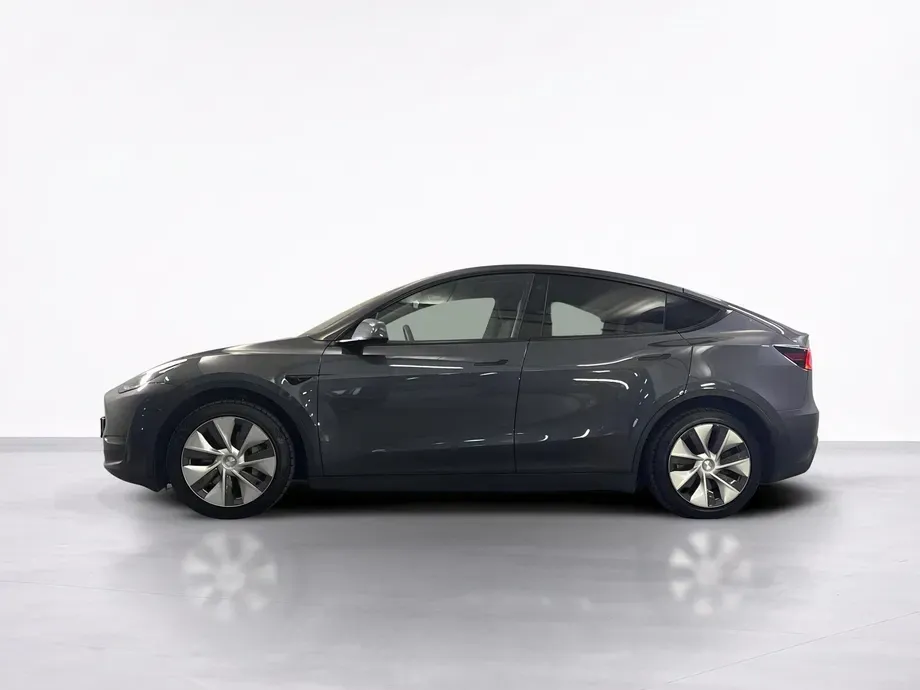 Tesla Model Y Long Range Dual Motor AWD — imagine 2