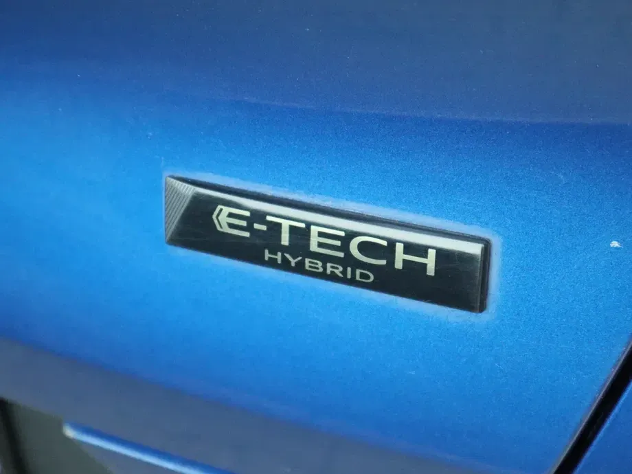 Renault Captur E-TECH Full 145 Techno — imagine 8