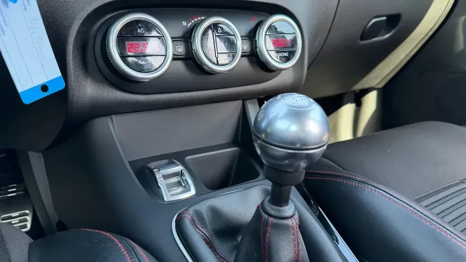 Alfa Romeo Giulietta 2.0 JTDM 16V Veloce — imagine 10