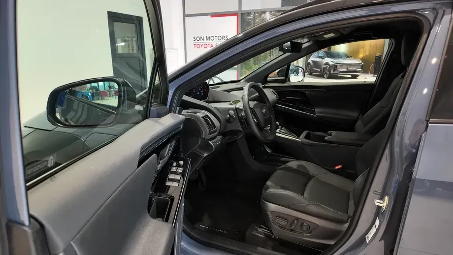 Subaru Solterra Platinum — imagine 10