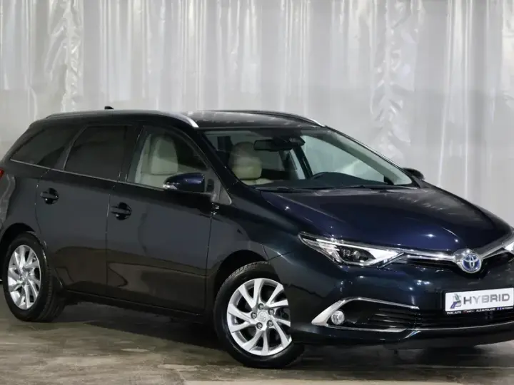 Toyota Auris 1.8 L VVT-i Sol+