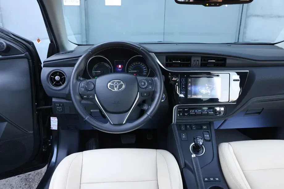 Toyota Auris 1.8 L VVT-i Sol+ — imagine 5