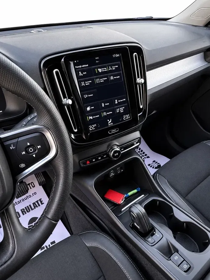 Volvo XC 40 — imagine 10