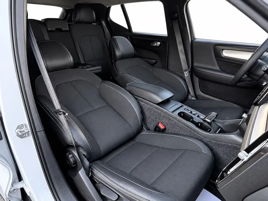 Volvo XC 40 — imagine 7