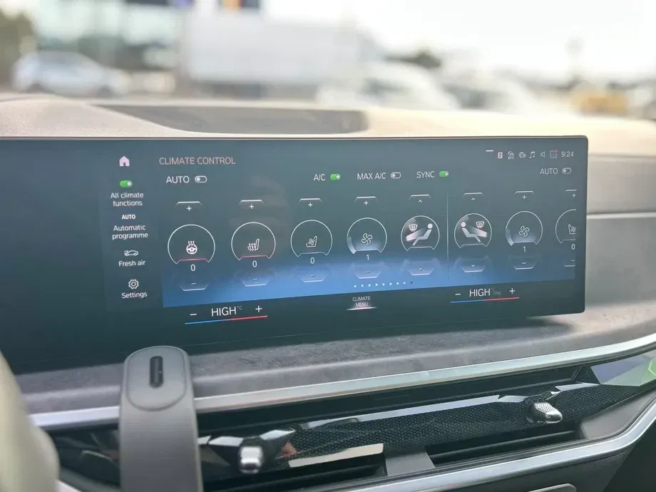 BMW X7 xDrive40i AT MHEV — imagine 9