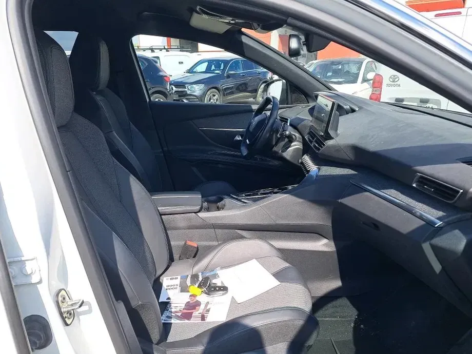 Peugeot 3008 II BlueHDi 130 Stop & Start EAT8 Allure — imagine 8