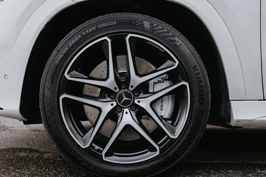 Mercedes-Benz GLE AMG 53 4MATIC+ MHEV — imagine 5