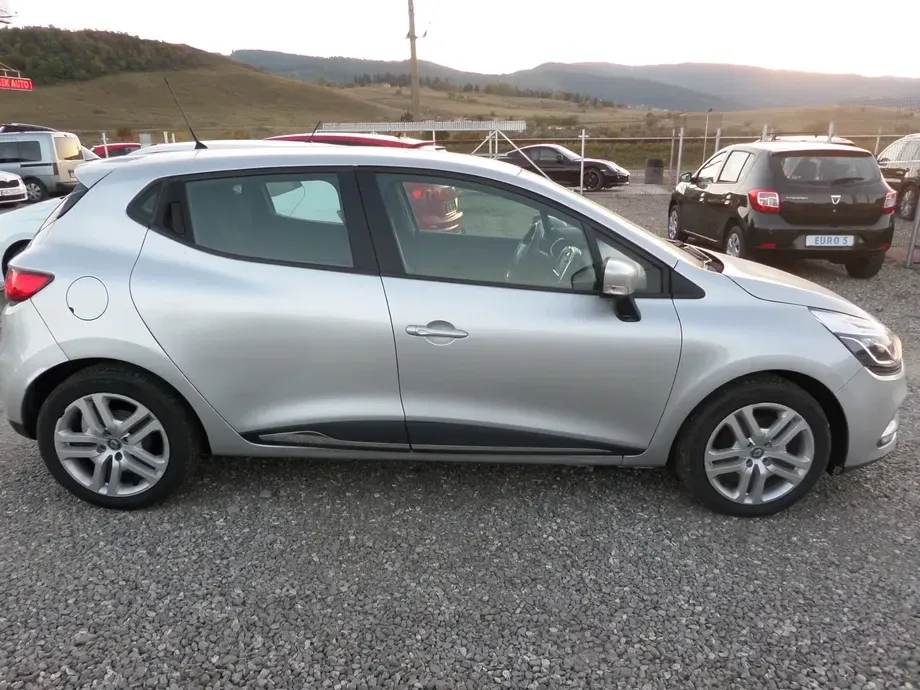 Renault Clio — imagine 10