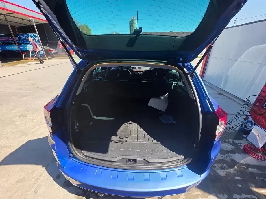 Renault Mégane III 1.6 dCi Energy Sporty Dynamique — imagine 10