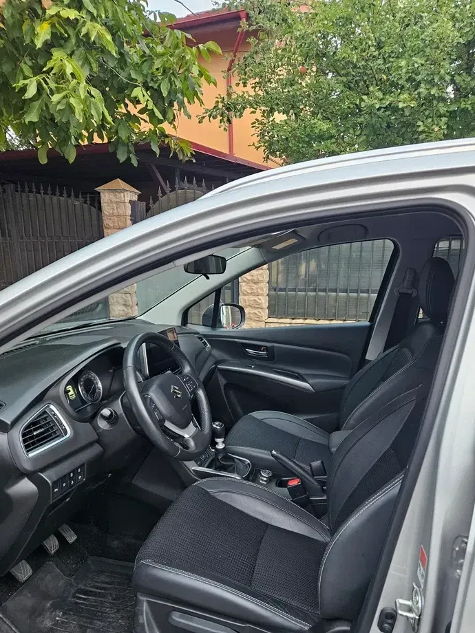 Suzuki S-Cross — imagine 9