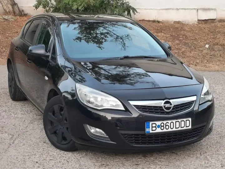 Opel Astra J