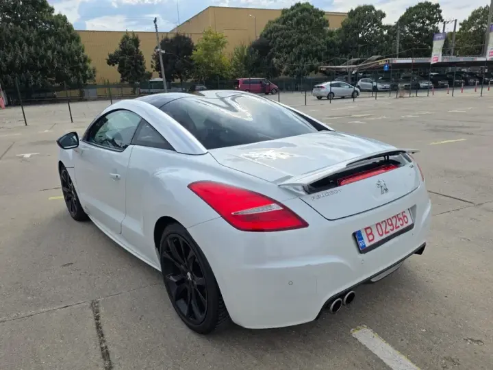 Peugeot RCZ
