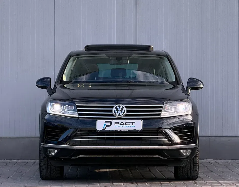 Volkswagen Touareg II 3.0 V6 TDI SCR Blue Motion DPF Automatik Executive Edition — imagine 9