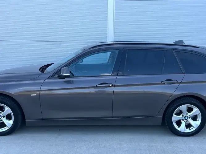 BMW Seria 3 F30/F31/F34 318d Aut. Modern Line