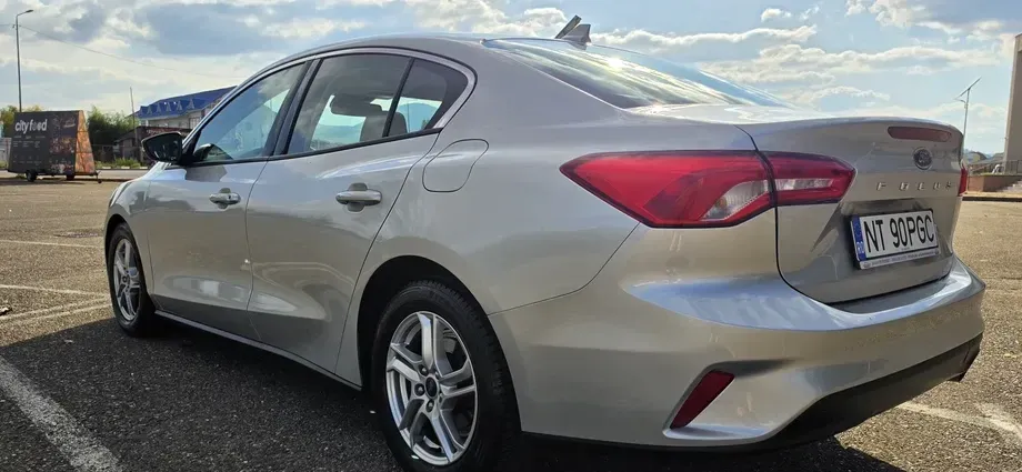 Ford Focus MK4 — imagine 4