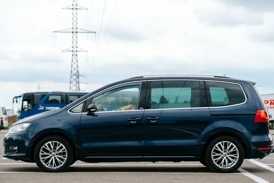 Volkswagen Sharan II 2.0 TDI DSG Blue Motion Style — imagine 5