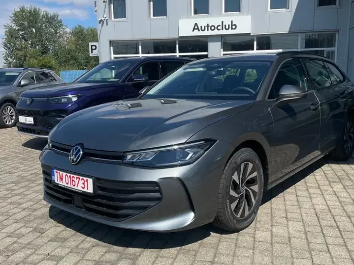 Volkswagen Passat B8 1.5 eTSI DSG MHEV Base