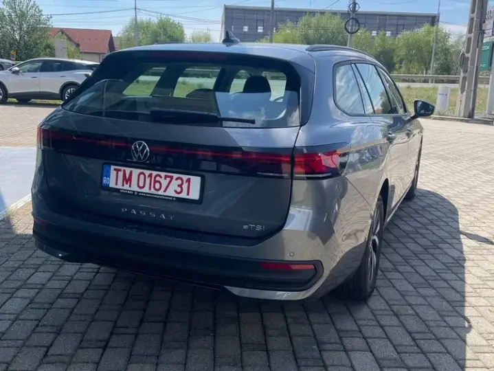 Volkswagen Passat B8 1.5 eTSI DSG MHEV Base