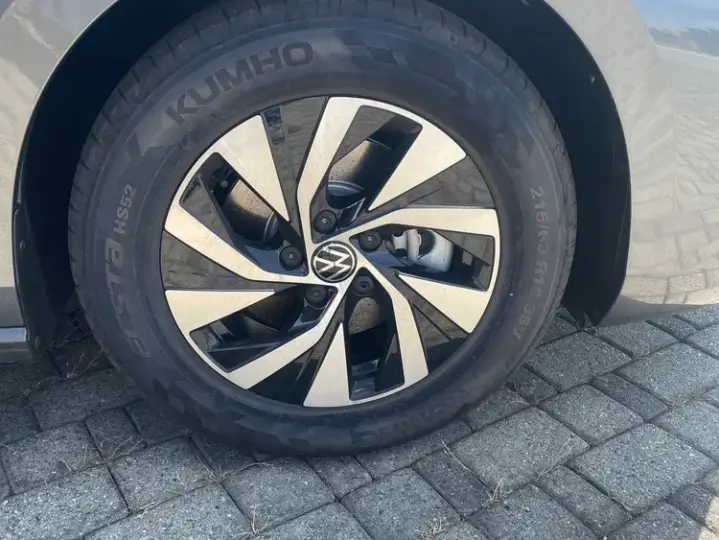 Volkswagen Passat B8 1.5 eTSI DSG MHEV Base