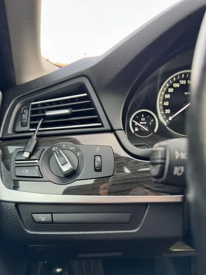 BMW Seria 5 F10/F11/F07 — imagine 8