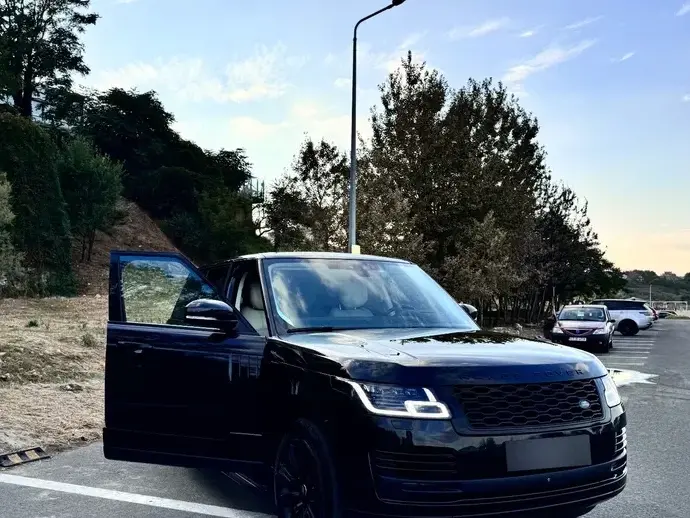 Land Rover Range Rover IV 3.0 I TDV6 Autobiography Black