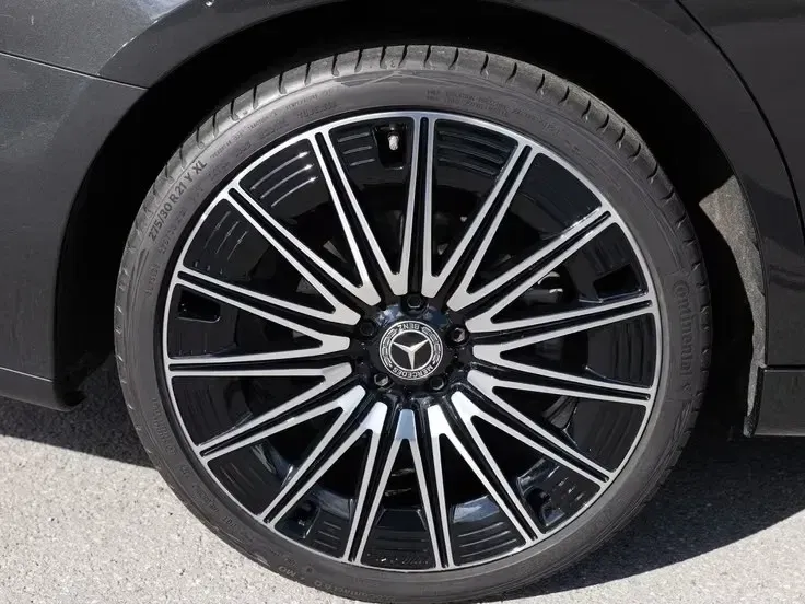Mercedes-Benz E W214 — imagine 7
