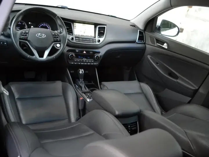 Hyundai Tucson 2.0 CRDI 4WD 6AT Premium+ Design Pack