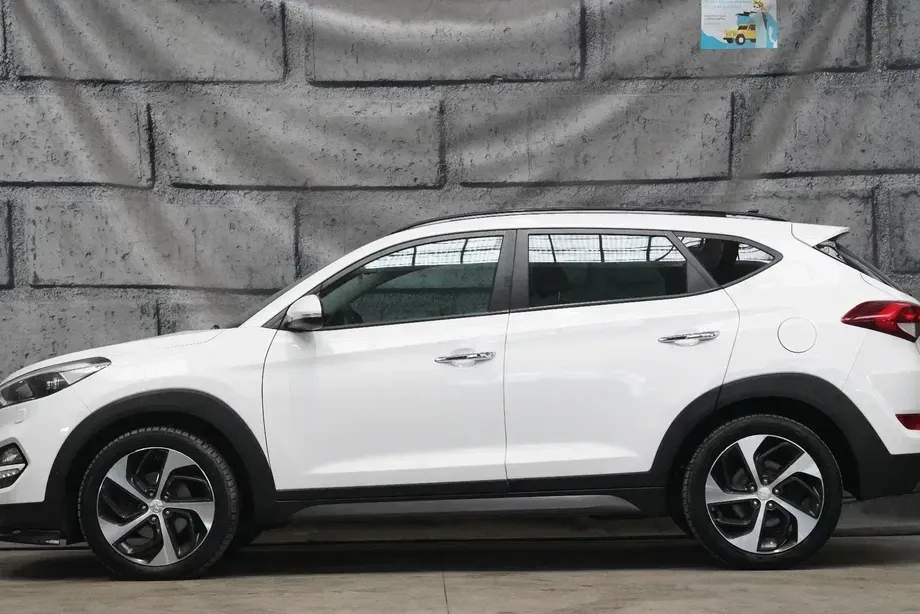 Hyundai Tucson 2.0 CRDI 4WD 6AT Premium+ Design Pack — imagine 5