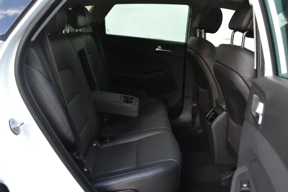 Hyundai Tucson 2.0 CRDI 4WD 6AT Premium+ Design Pack — imagine 8