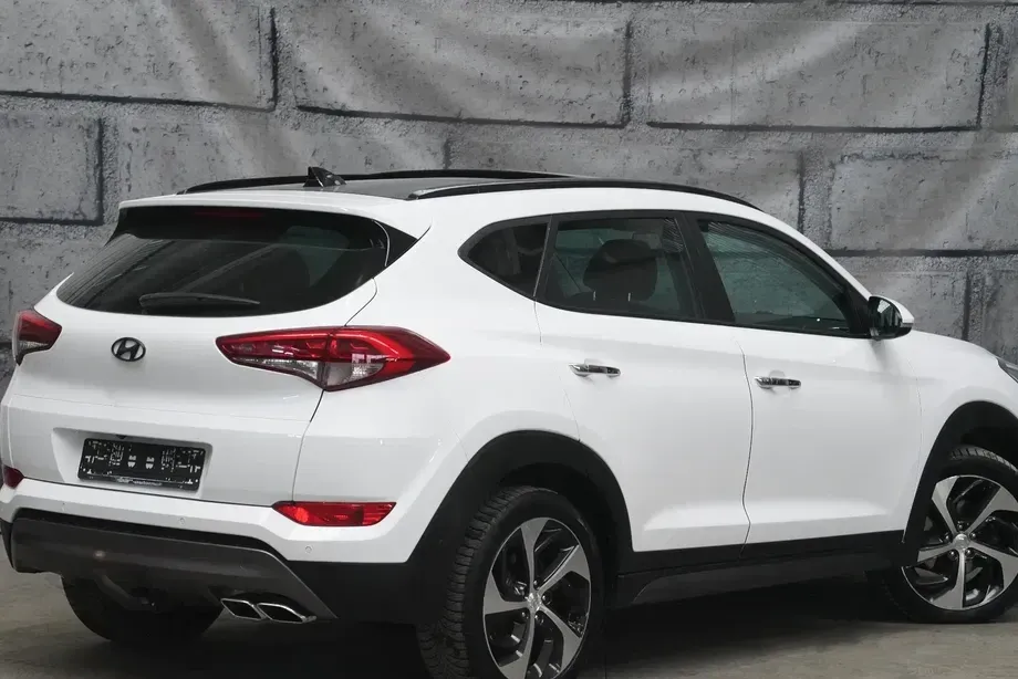 Hyundai Tucson 2.0 CRDI 4WD 6AT Premium+ Design Pack — imagine 3
