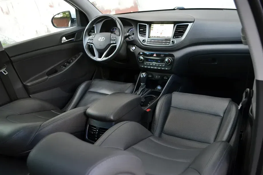 Hyundai Tucson 2.0 CRDI 4WD 6AT Premium+ Design Pack — imagine 10