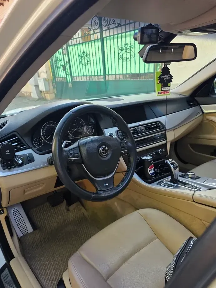 BMW Seria 5 F10/F11/F07 — imagine 5