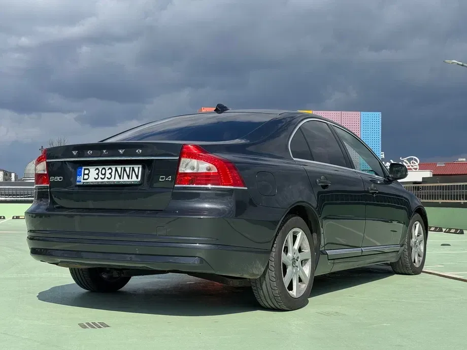 Volvo S80 II D4 Momentum — imagine 2