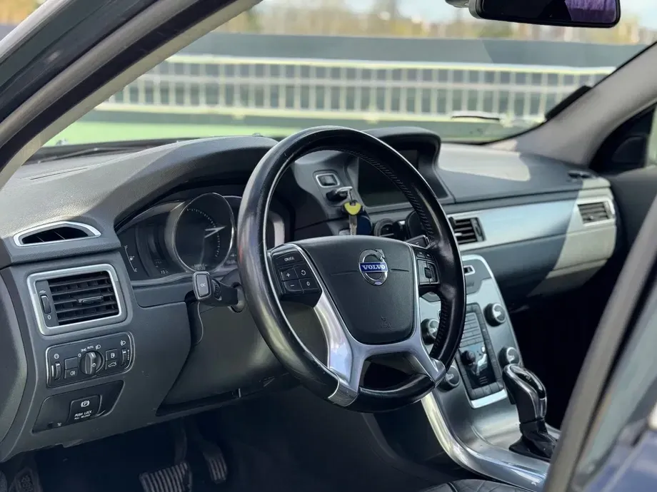 Volvo S80 II D4 Momentum — imagine 5