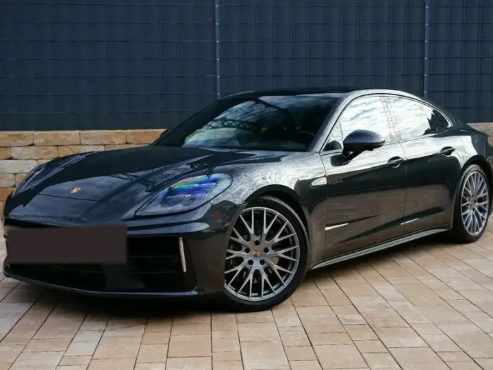Porsche Panamera 4 E-Hybrid