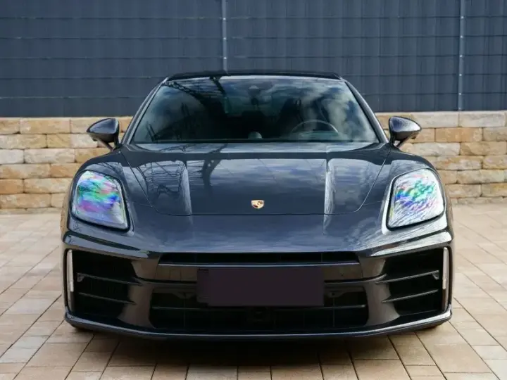 Porsche Panamera 4 E-Hybrid