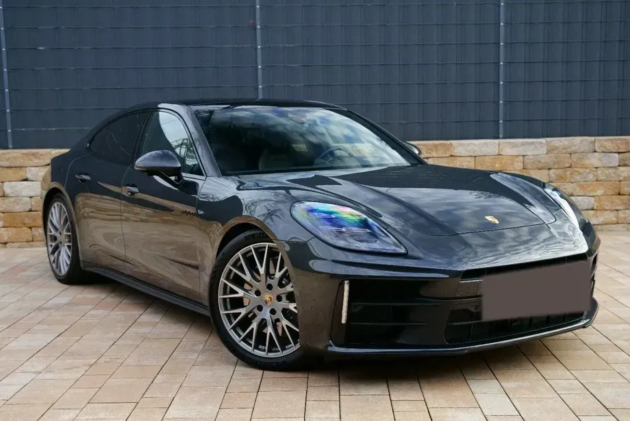 Porsche Panamera 4 E-Hybrid — imagine 4
