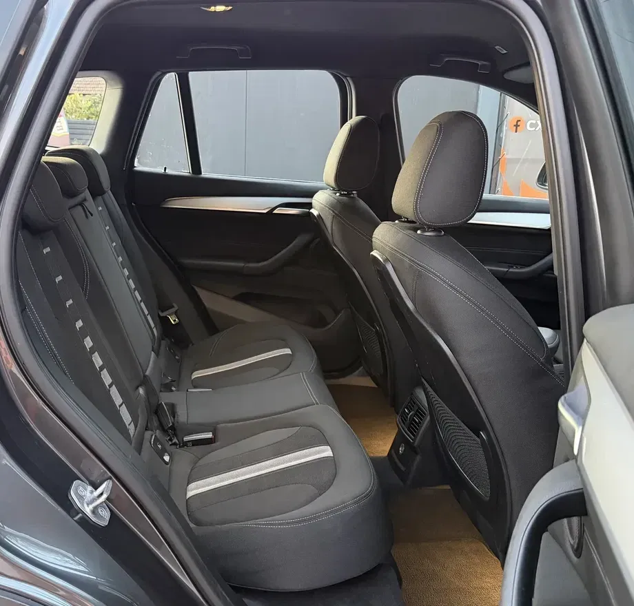 BMW X1 F48 sDrive18d Aut. Sport Line — imagine 9