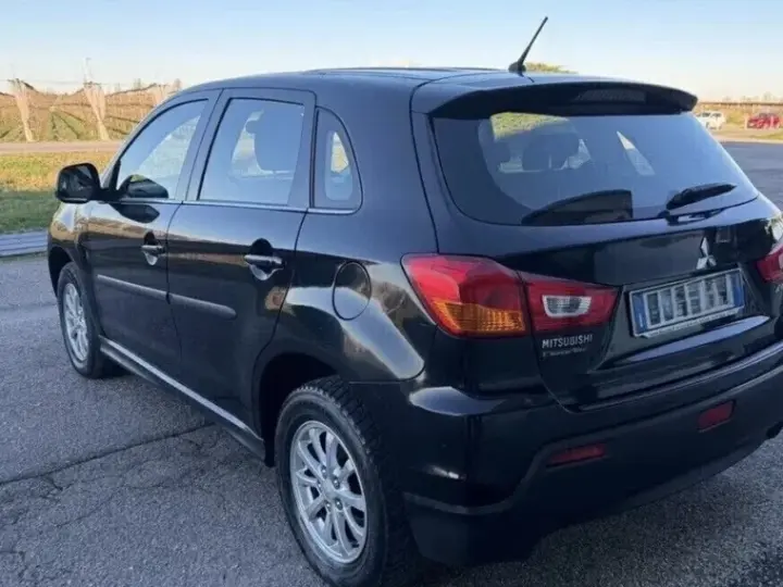 Mitsubishi ASX 1.8 DID 2WD Intense A15