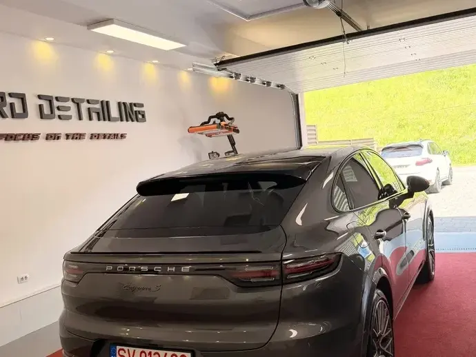 Porsche Cayenne Standard