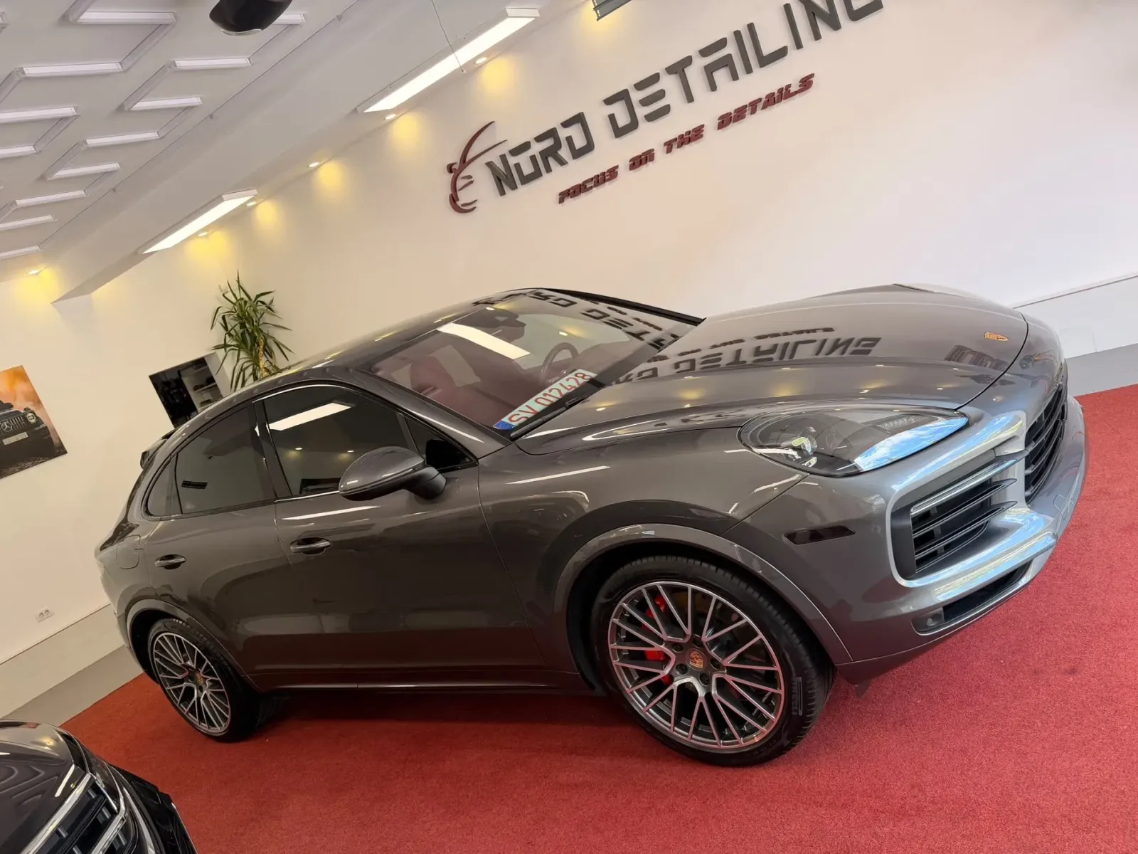 Porsche Cayenne Standard — imagine 7