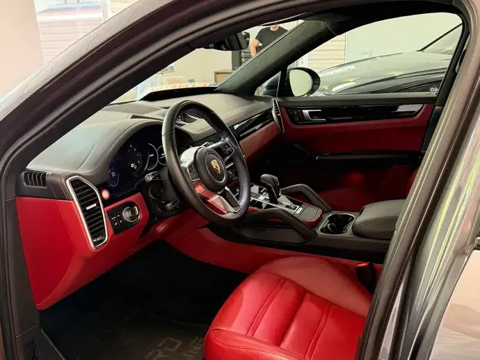 Porsche Cayenne Standard