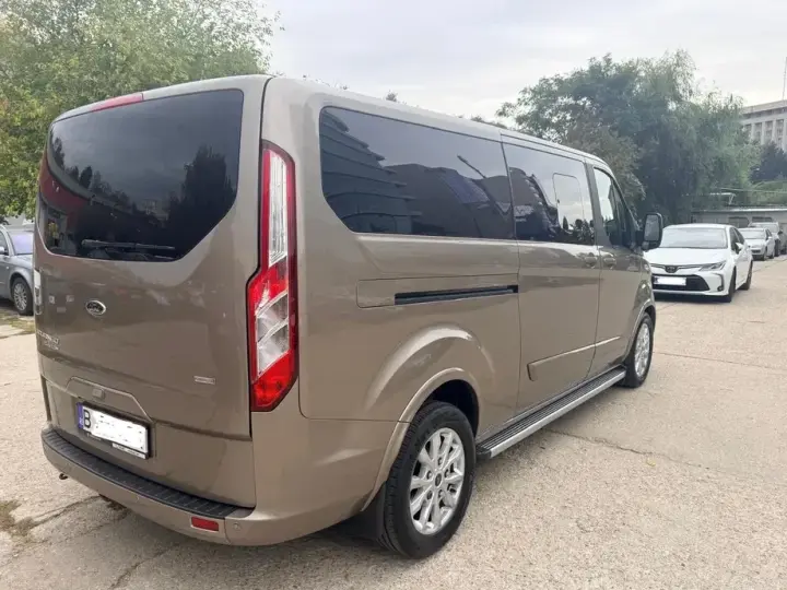 Ford Tourneo Custom