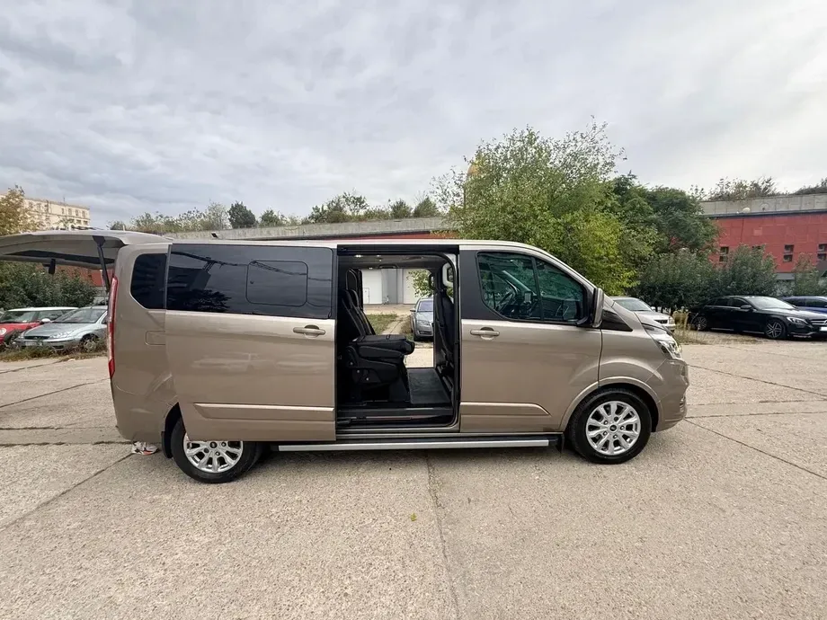Ford Tourneo Custom — imagine 7